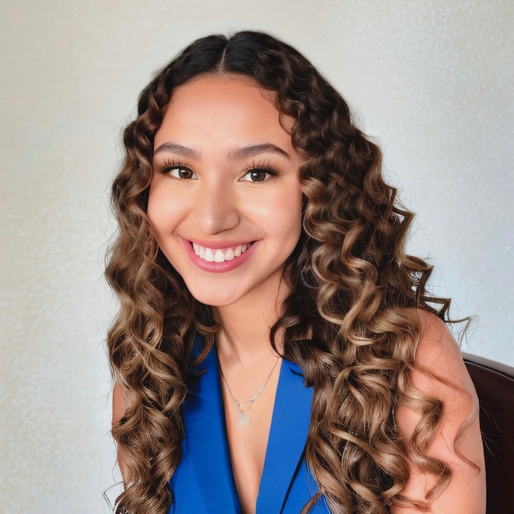 Meet your Posher, Daniela